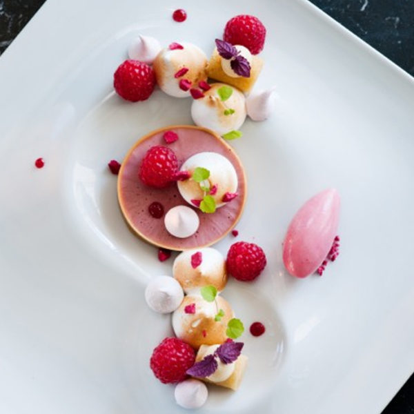 Desserter med Stil – Daniel Roos – Pastry Design rosa dessert
