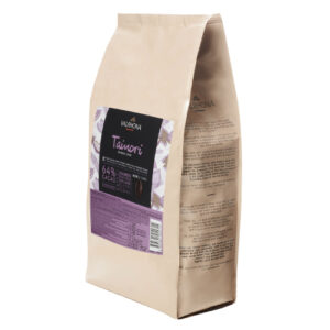 Valrhona Tainori 64 % 3 kg – mörk choklad i pellets från Dominikanska republiken med tropiska och nötiga toner. För praliner och dessert.